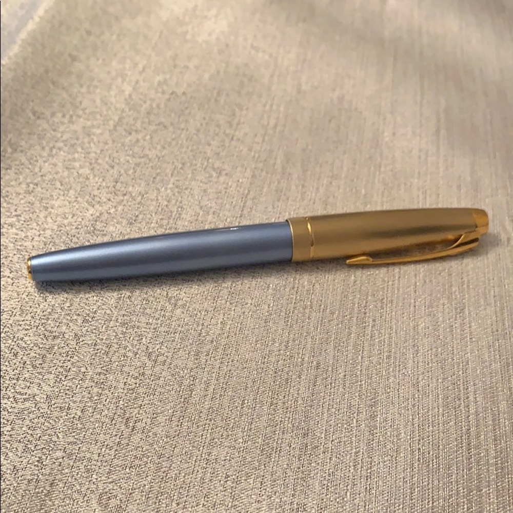 Parker Black Ink Fine Tip Pen.